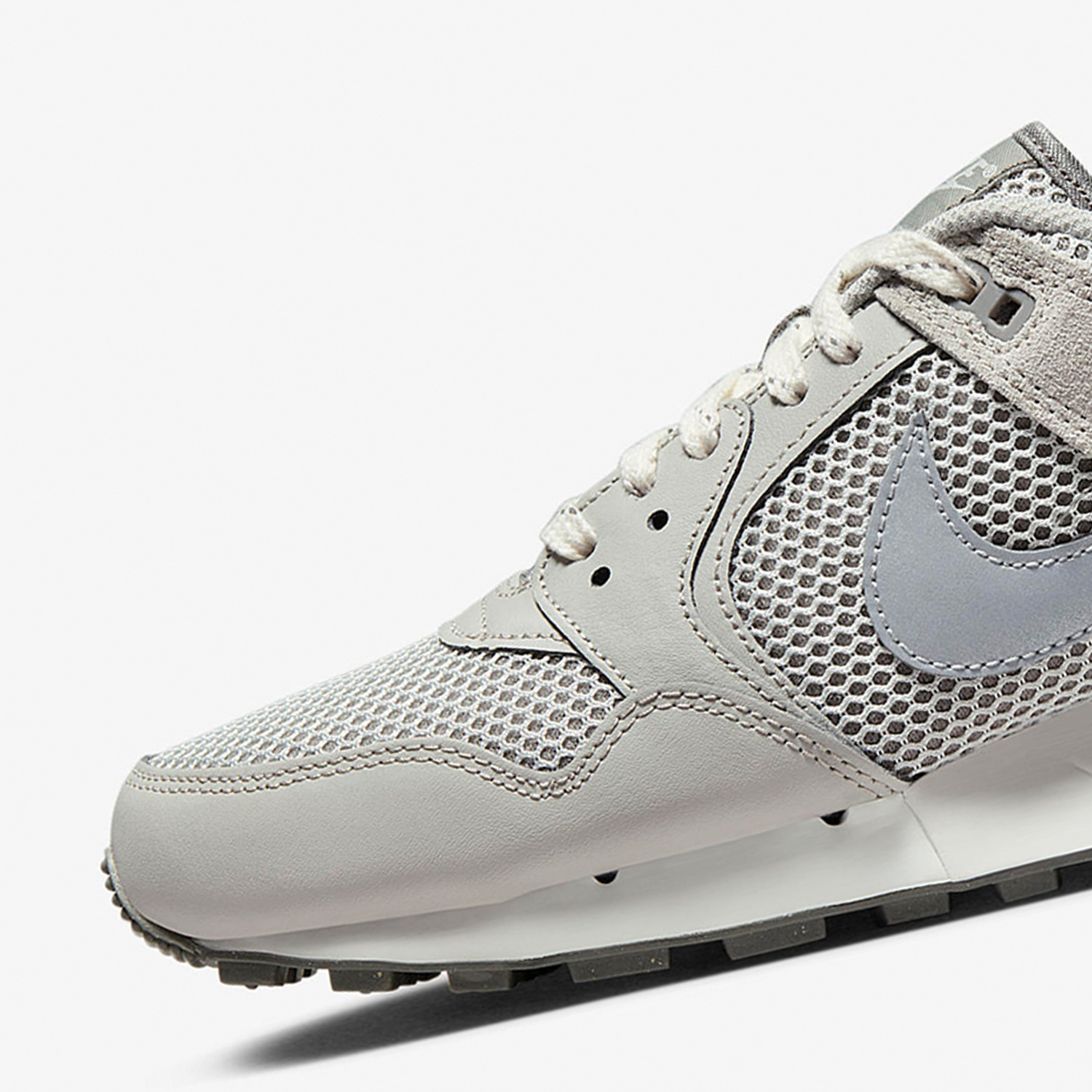 Nike Official Genuine Air Pega - đánh giá và giá Men Shoes Official